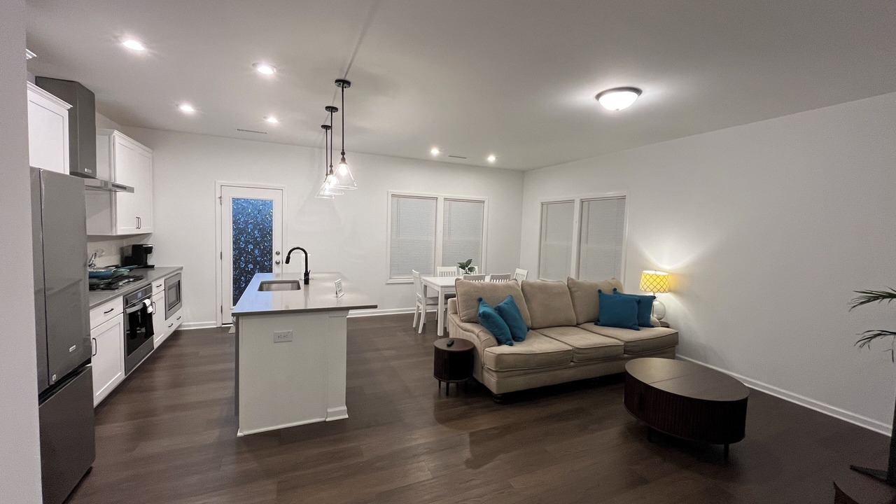 Photo of Livingroom in Southeast Raleigh