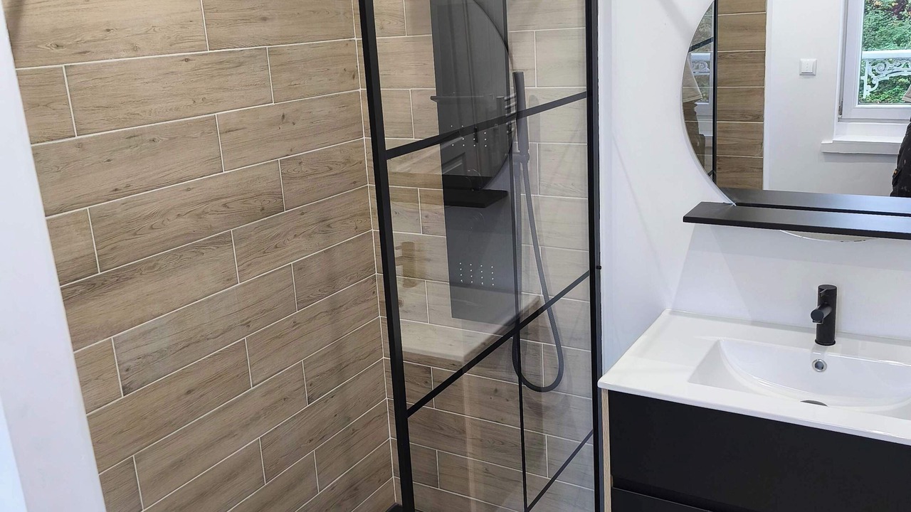 Photo of Bathroom in Charleville-Mezieres