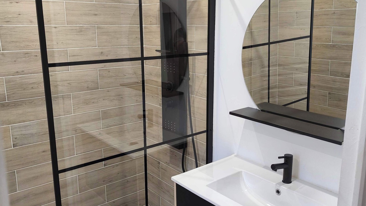 Photo of Bathroom in Charleville-Mezieres