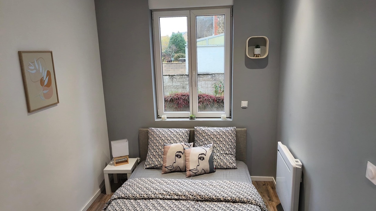 Photo of Bedroom in Charleville-Mezieres