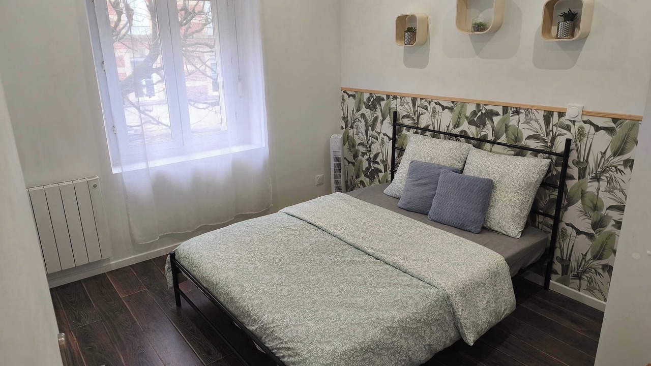 Photo of Bedroom in Charleville-Mezieres