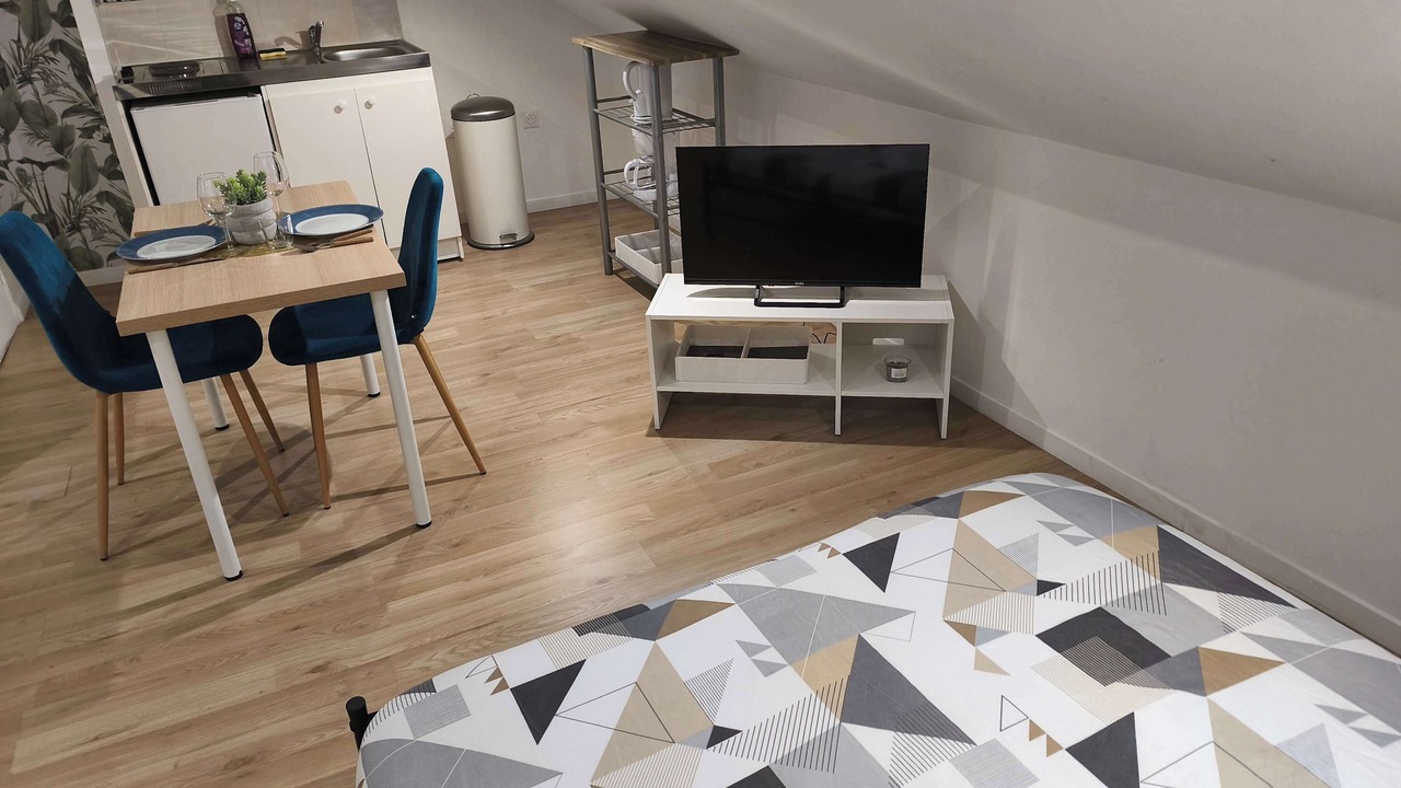 Photo of Bedroom in Charleville-Mezieres