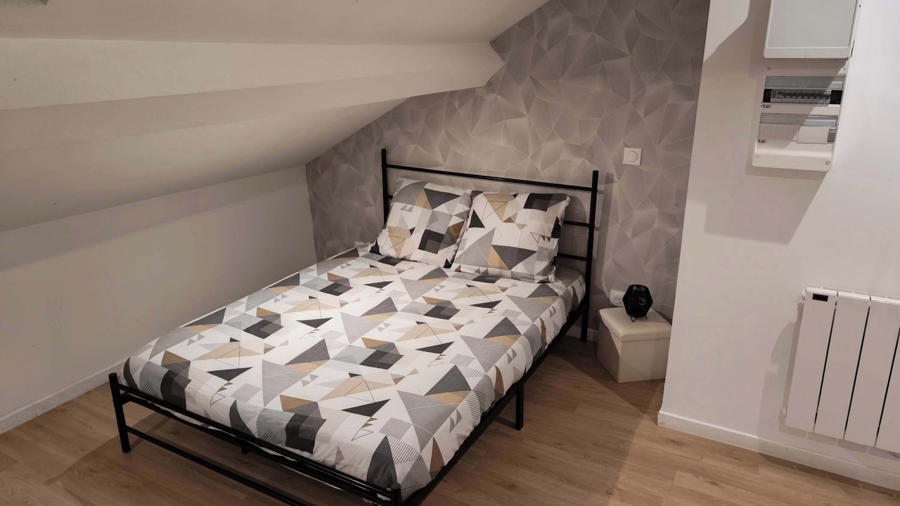 Photo of Bedroom in Charleville-Mezieres