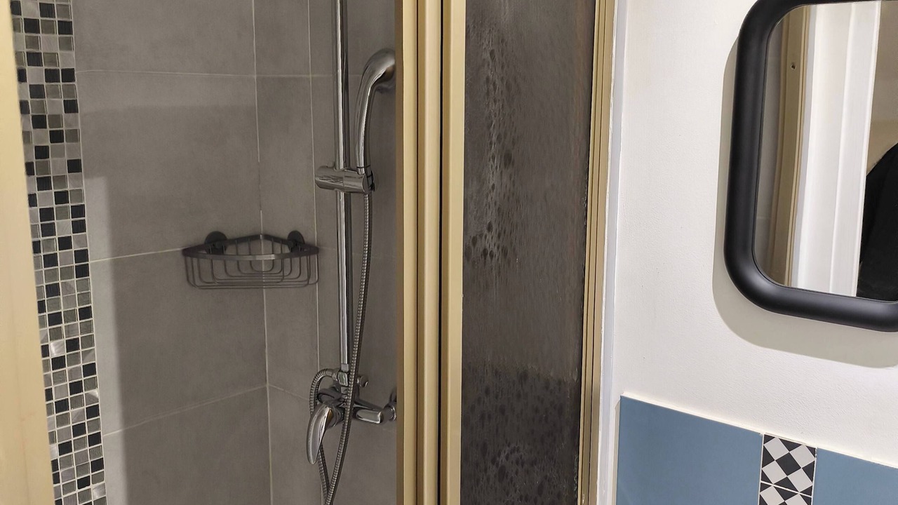 Photo of Bathroom in Charleville-Mezieres