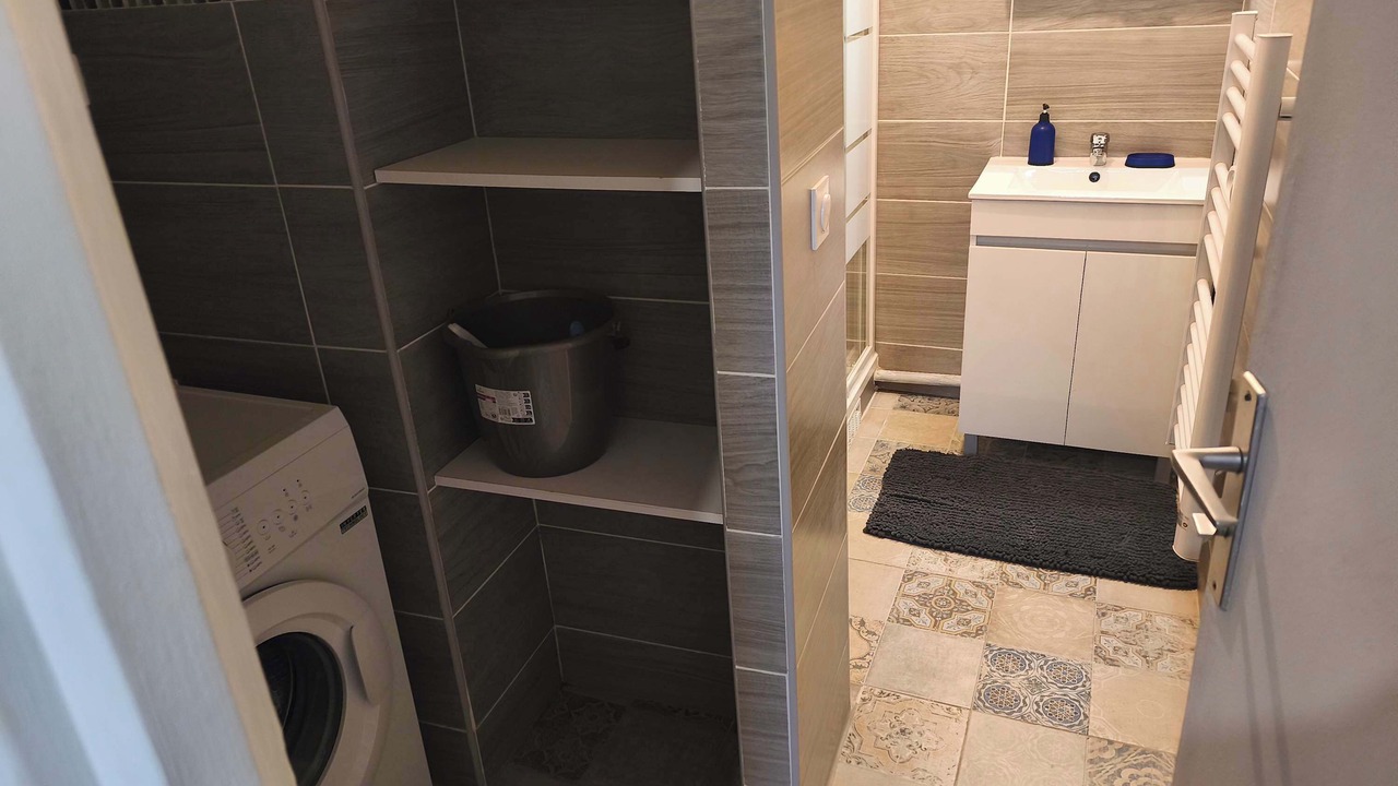 Photo of Bathroom in Charleville-Mezieres