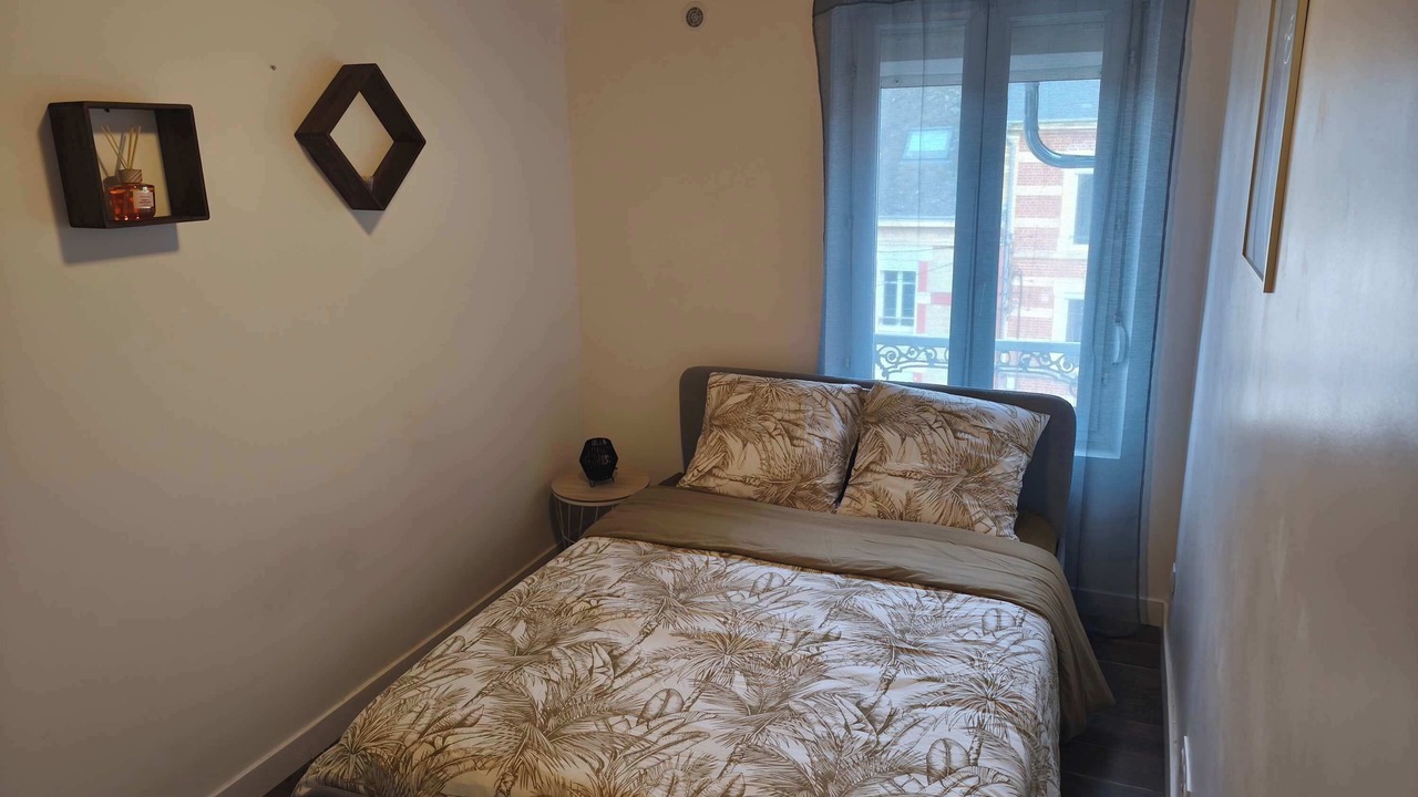 Photo of Bedroom in Charleville-Mezieres