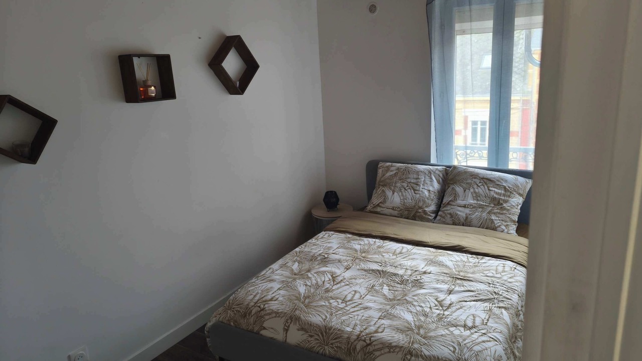 Photo of Bedroom in Charleville-Mezieres