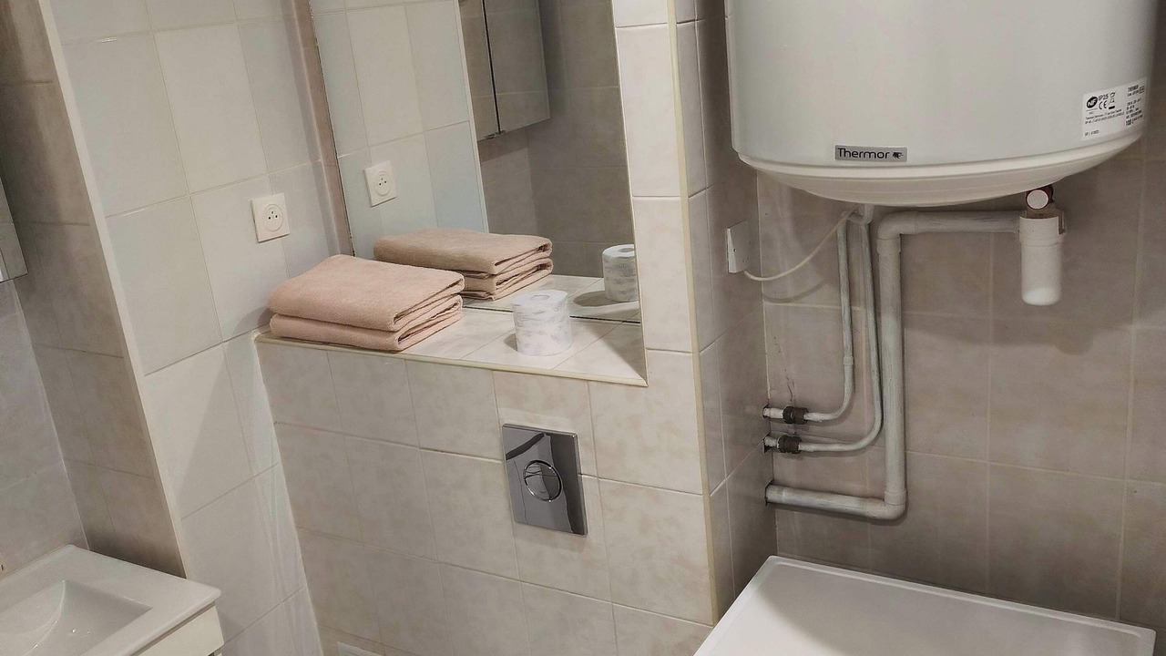 Photo of Bathroom in Charleville-Mezieres