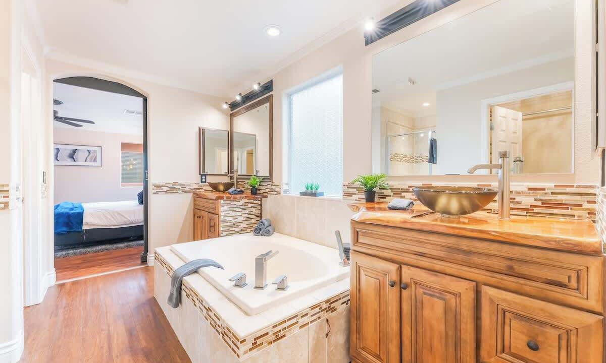 Photo of Bathroom in Centennial Hills