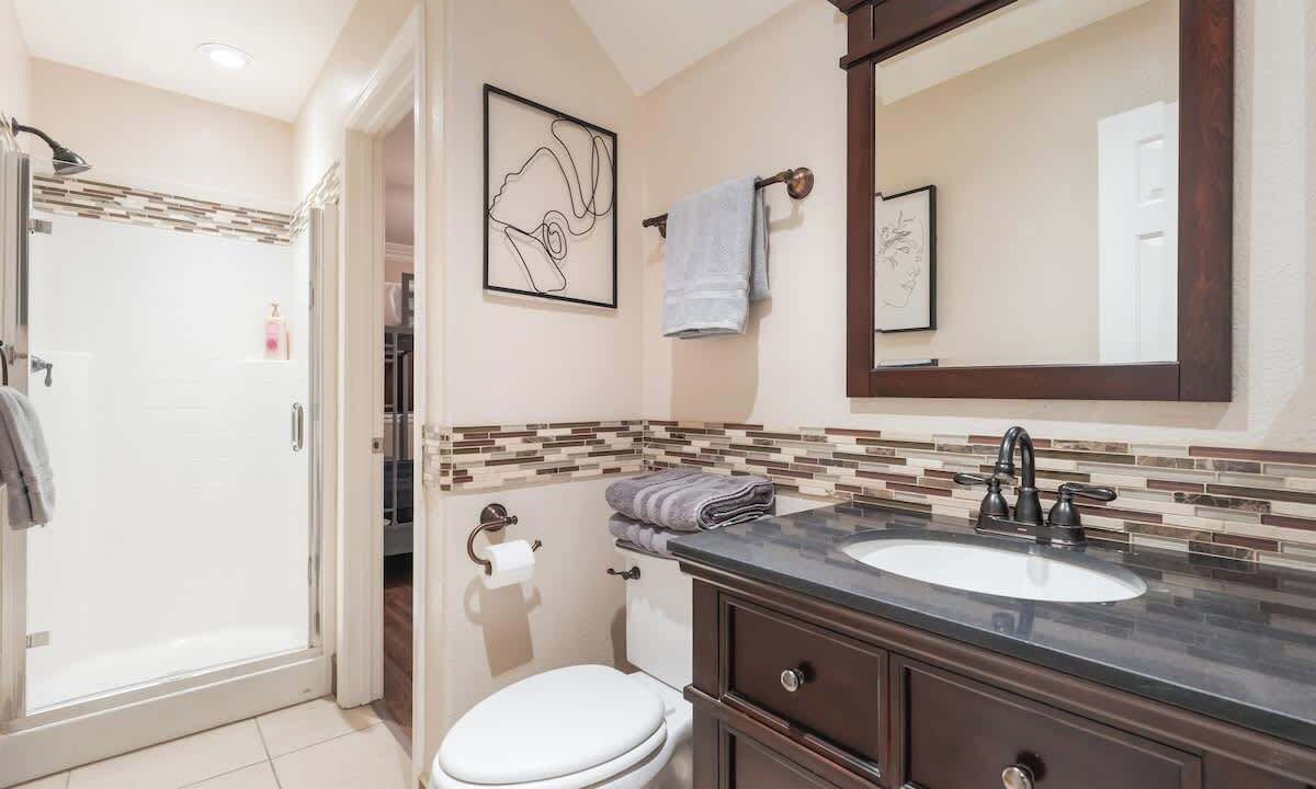 Photo of Bathroom in Centennial Hills