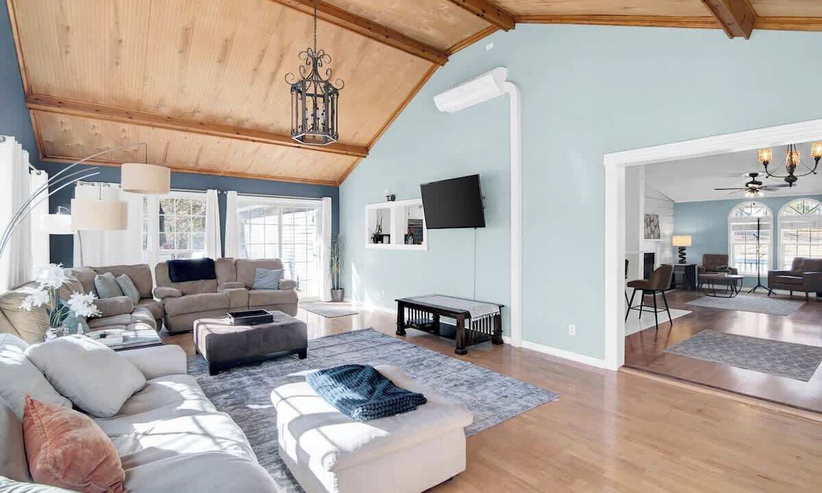 Photo of Bedroom in Wise