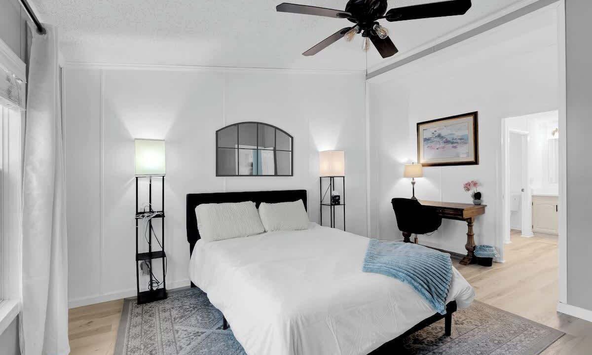Photo of Bedroom in Wise