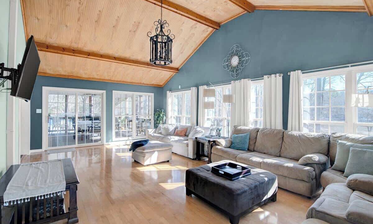 Photo of Bedroom in Wise
