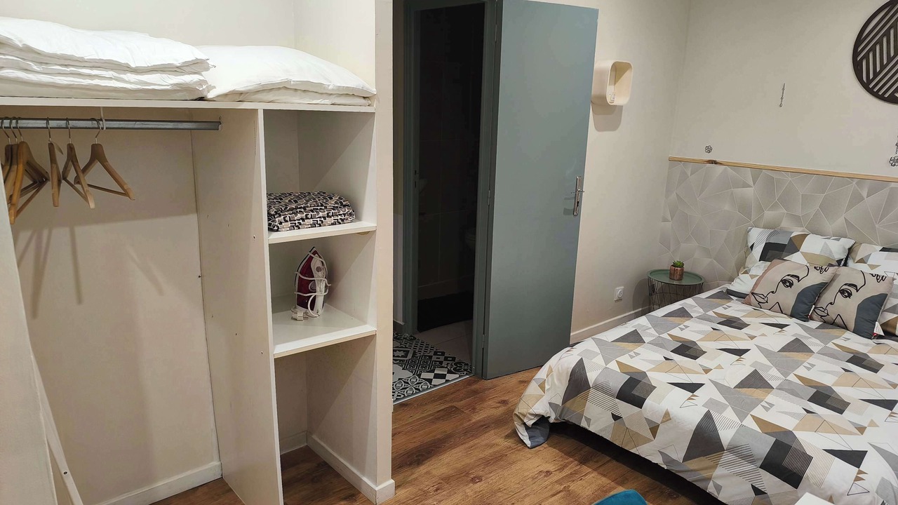 Photo of Bedroom in Charleville-Mezieres