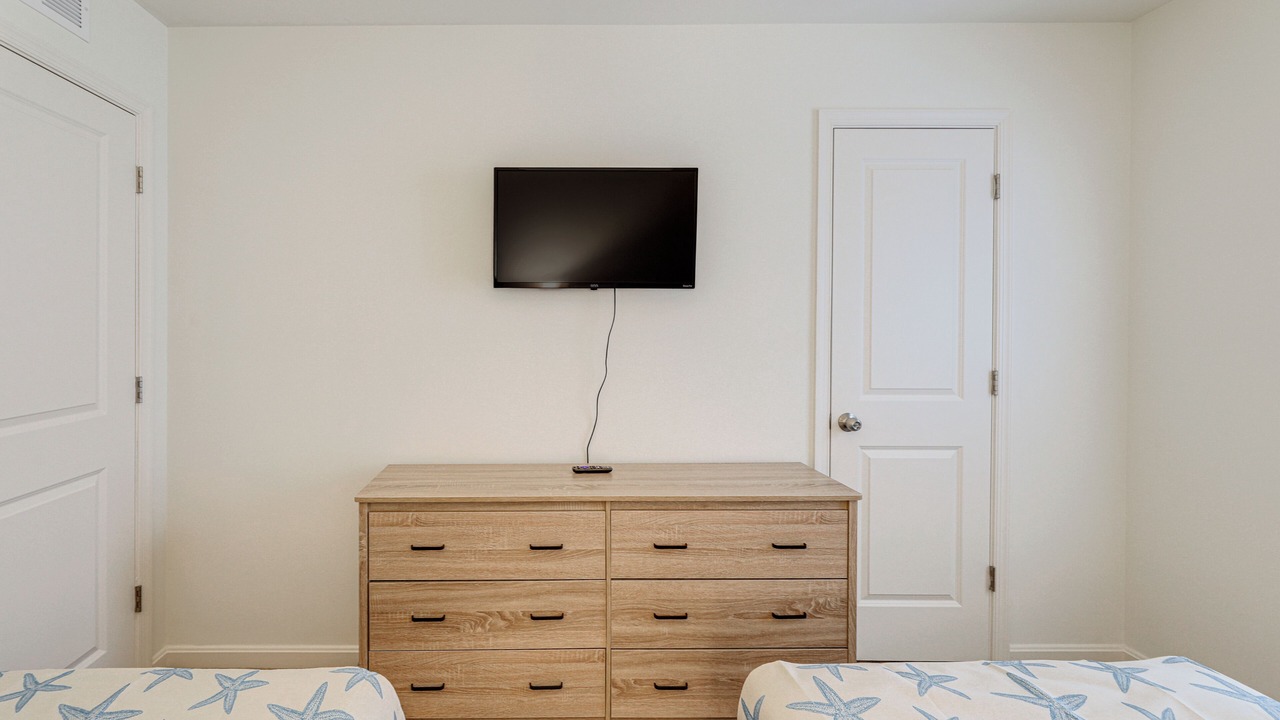 Photo of Bedroom in Captain's Cove