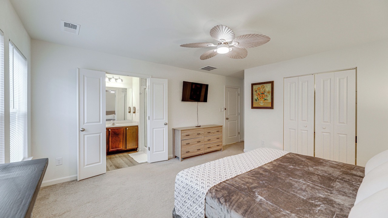 Photo of Bedroom in Captain's Cove