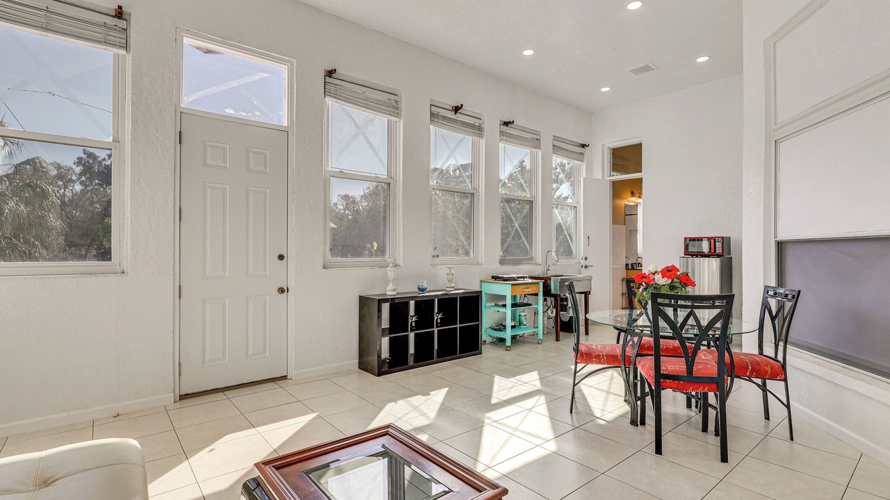 Photo of Livingroom in Ruskin