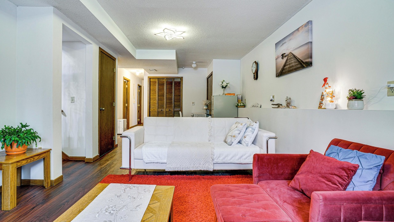 Photo of Livingroom in Maplewood