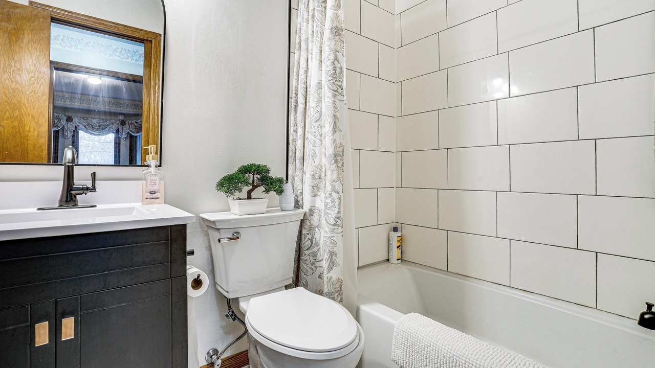 Photo of Bathroom in Maplewood