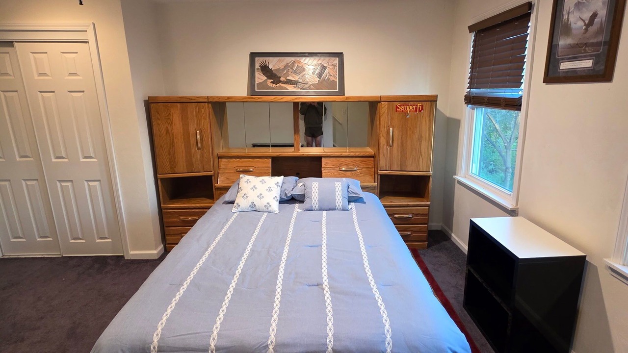 Photo of Bedroom in South Side Slopes