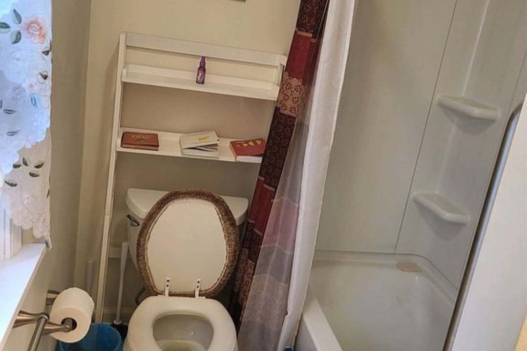 Photo of Bathroom in South Side Slopes