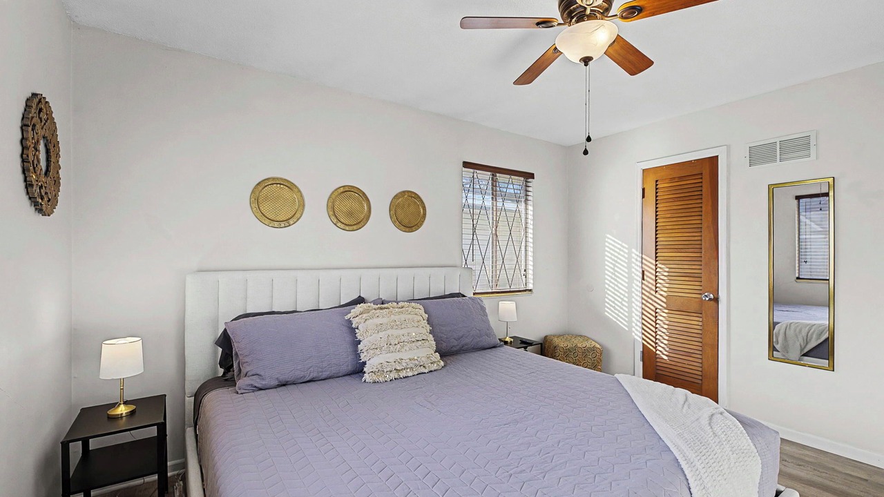 Photo of Bedroom in West Plaza