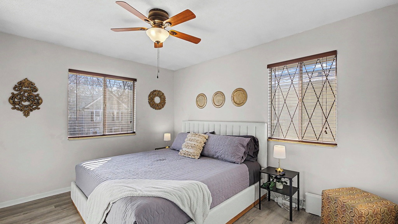 Photo of Bedroom in West Plaza