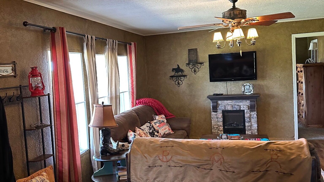 Photo of Livingroom in Lawton