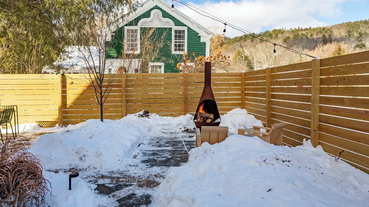 Photo of Outdoor in Roxbury