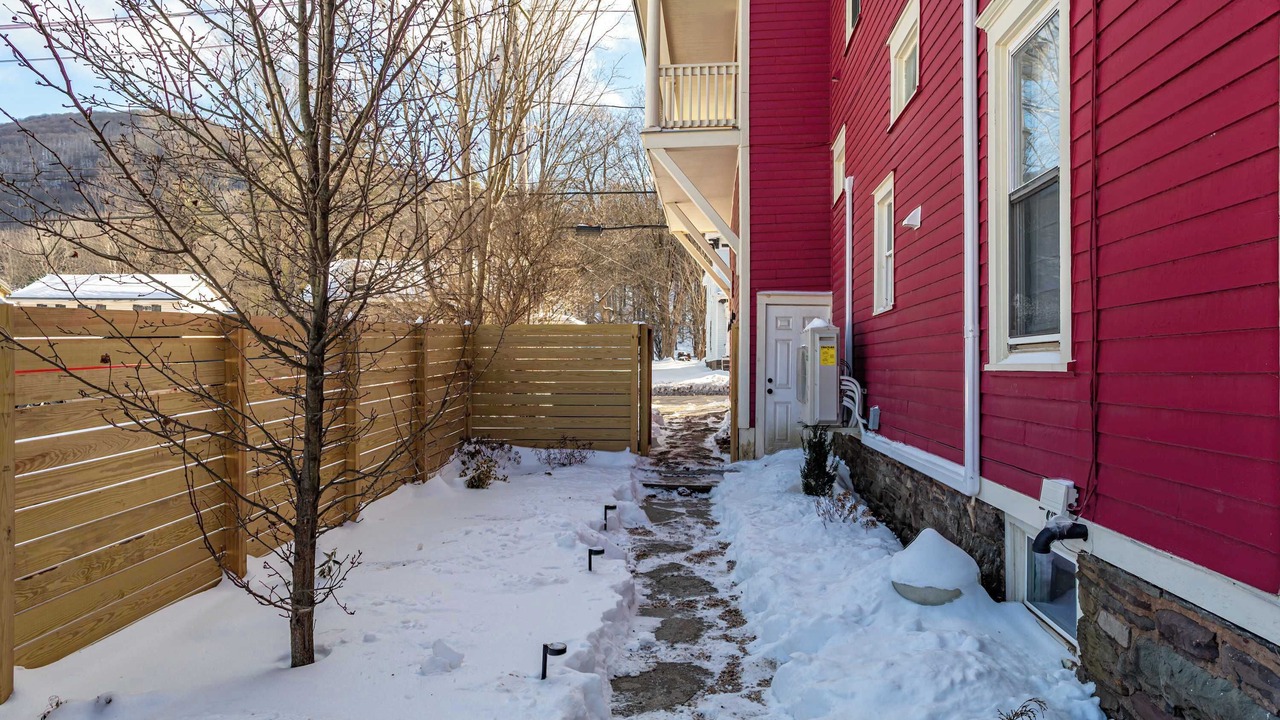 Photo of Outdoor in Roxbury
