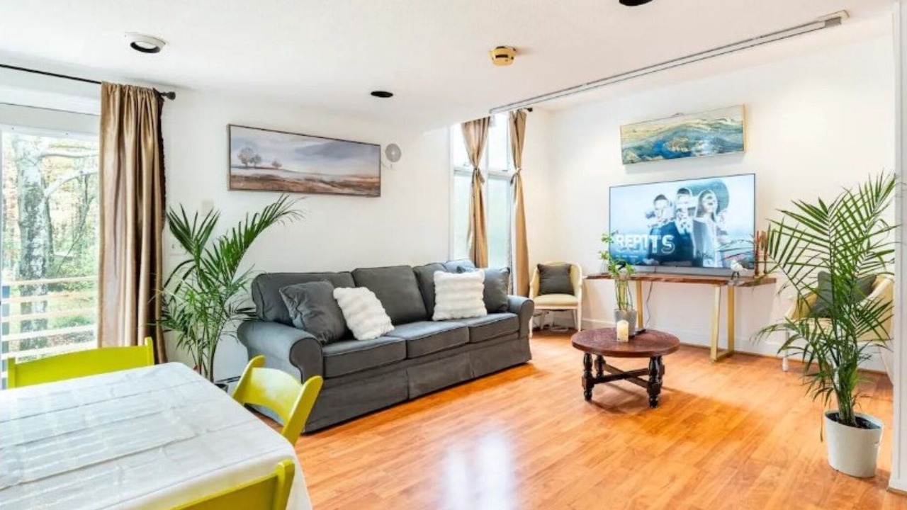 Photo of Livingroom in Weston