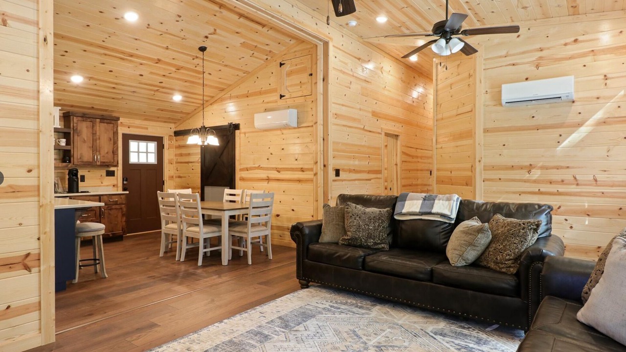 Photo of Livingroom in Anderson County