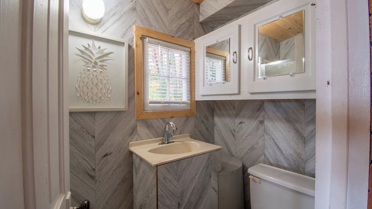 Photo of Bathroom in Ryerson