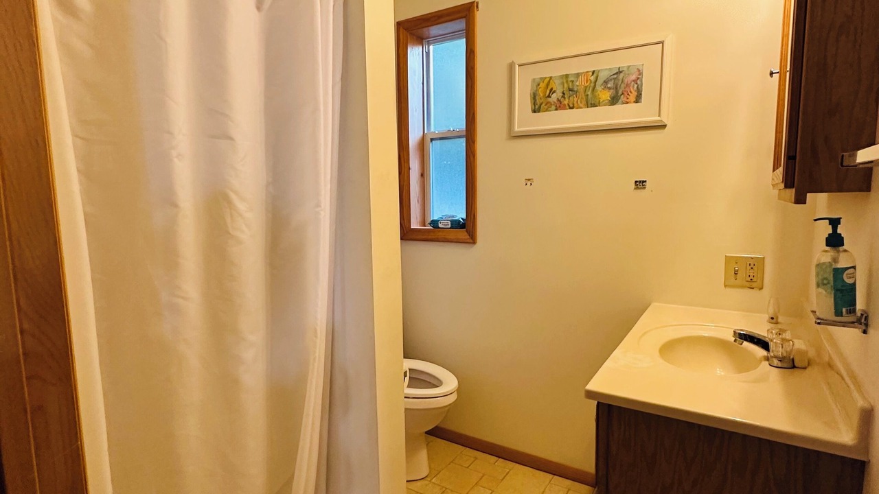 Photo of Bathroom in Wheeler County