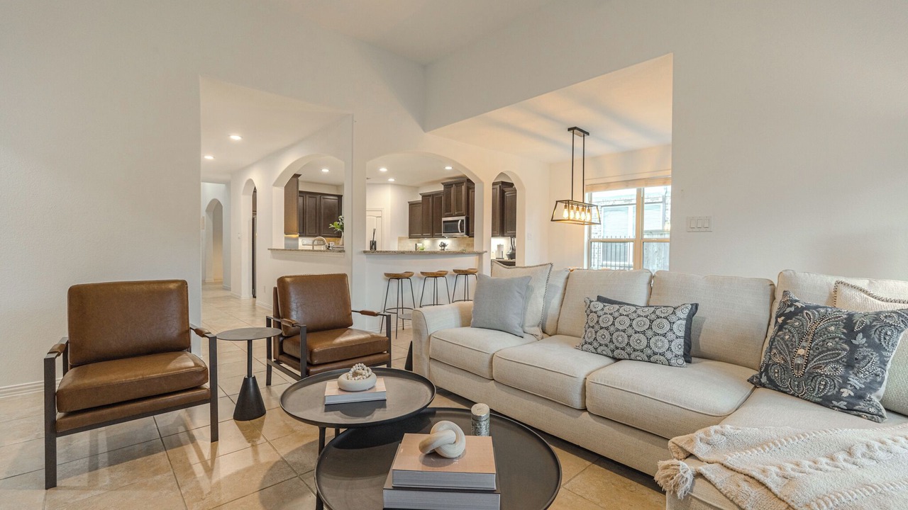 Photo of Livingroom in Spring