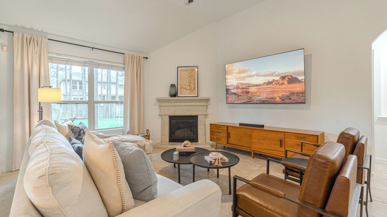 Photo of Livingroom in Spring