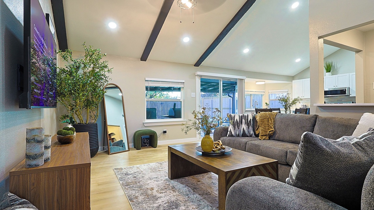 Photo of Livingroom in Richardson