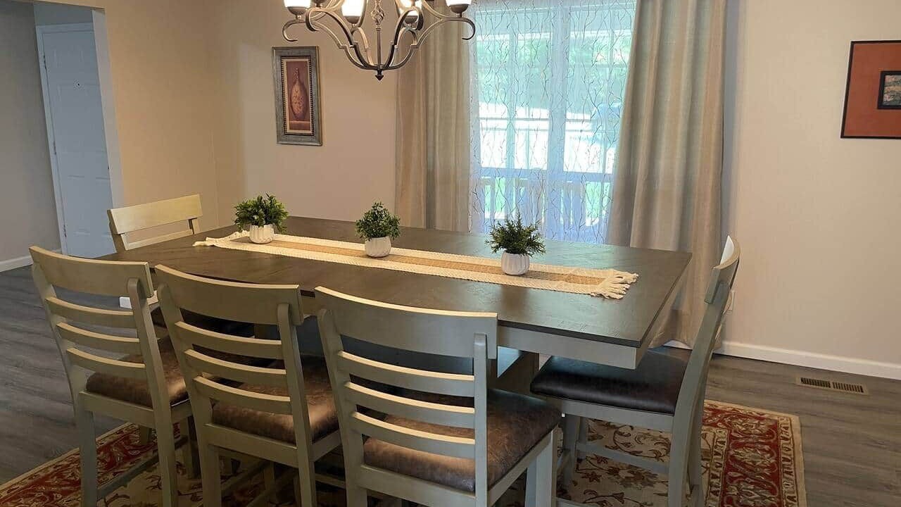 Photo of Livingroom in Grubville