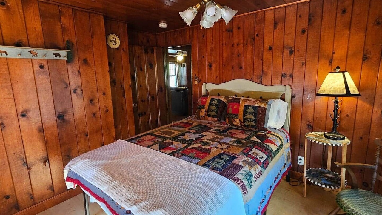 Photo of Bedroom in Grubville
