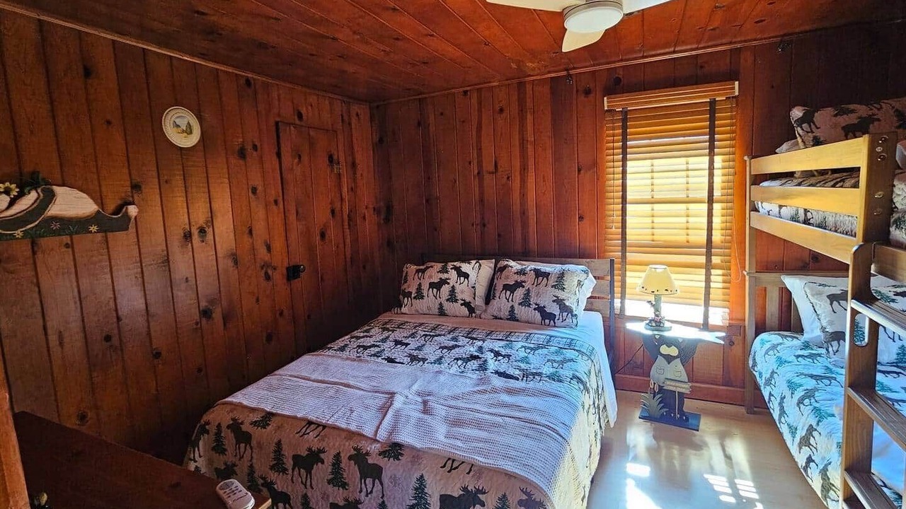 Photo of Bedroom in Grubville