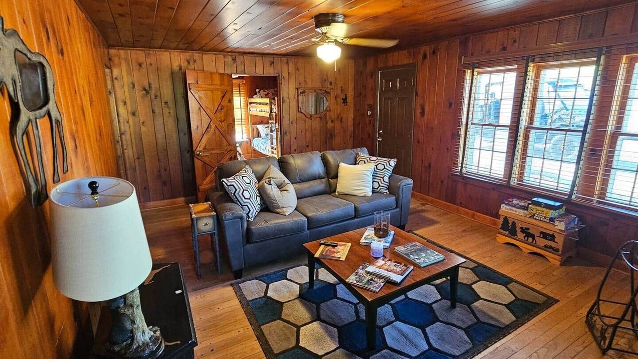 Photo of Livingroom in Grubville