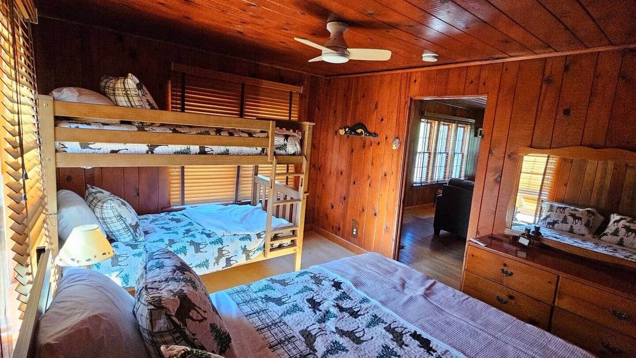 Photo of Bedroom in Grubville