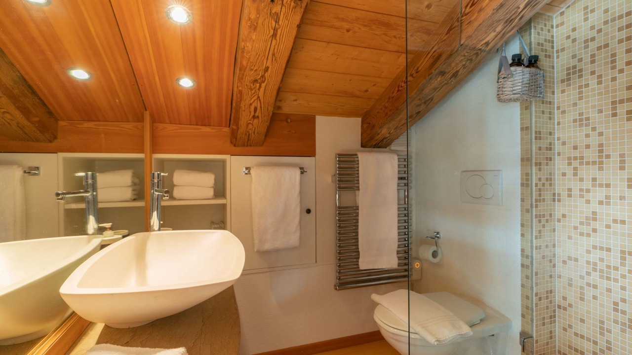 Photo of Bathroom in Maloja