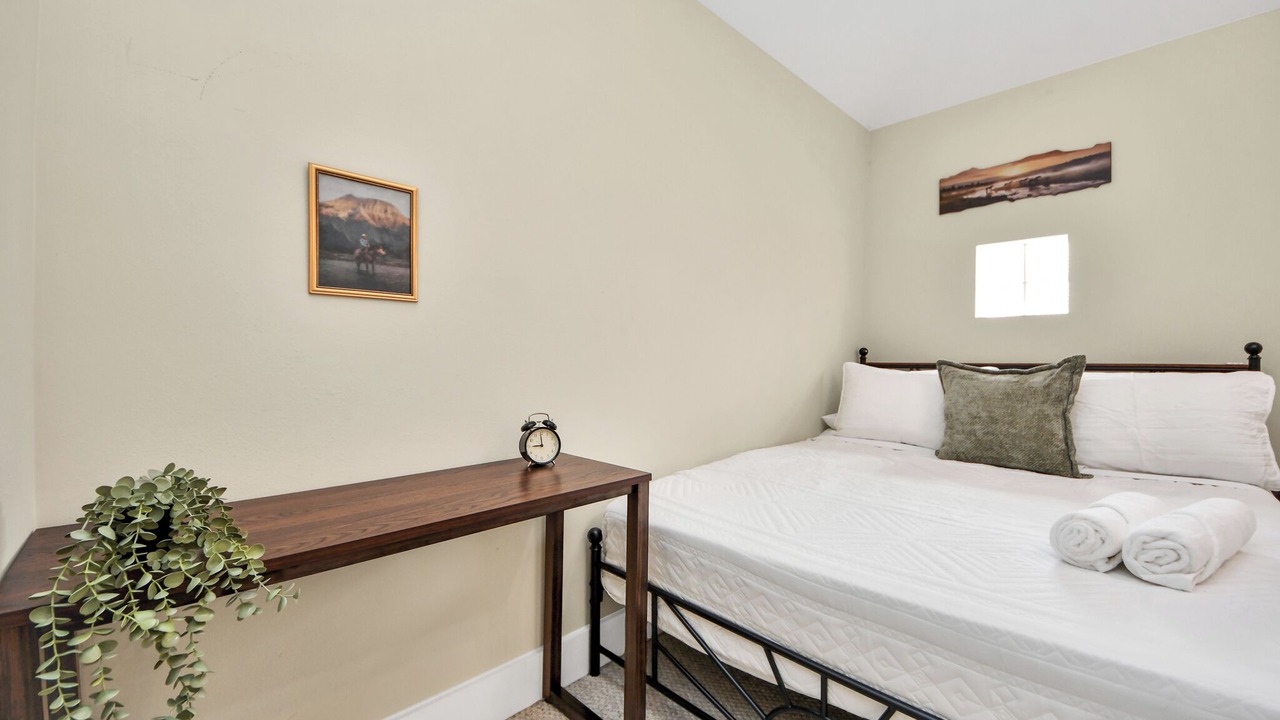 Photo of Bedroom in Willow Meadows/Willowbend Area