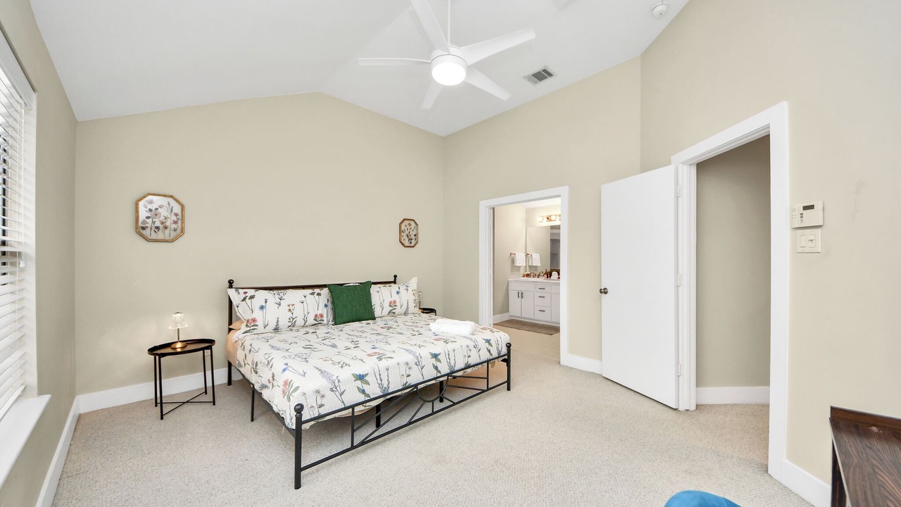 Photo of Bedroom in Willow Meadows/Willowbend Area