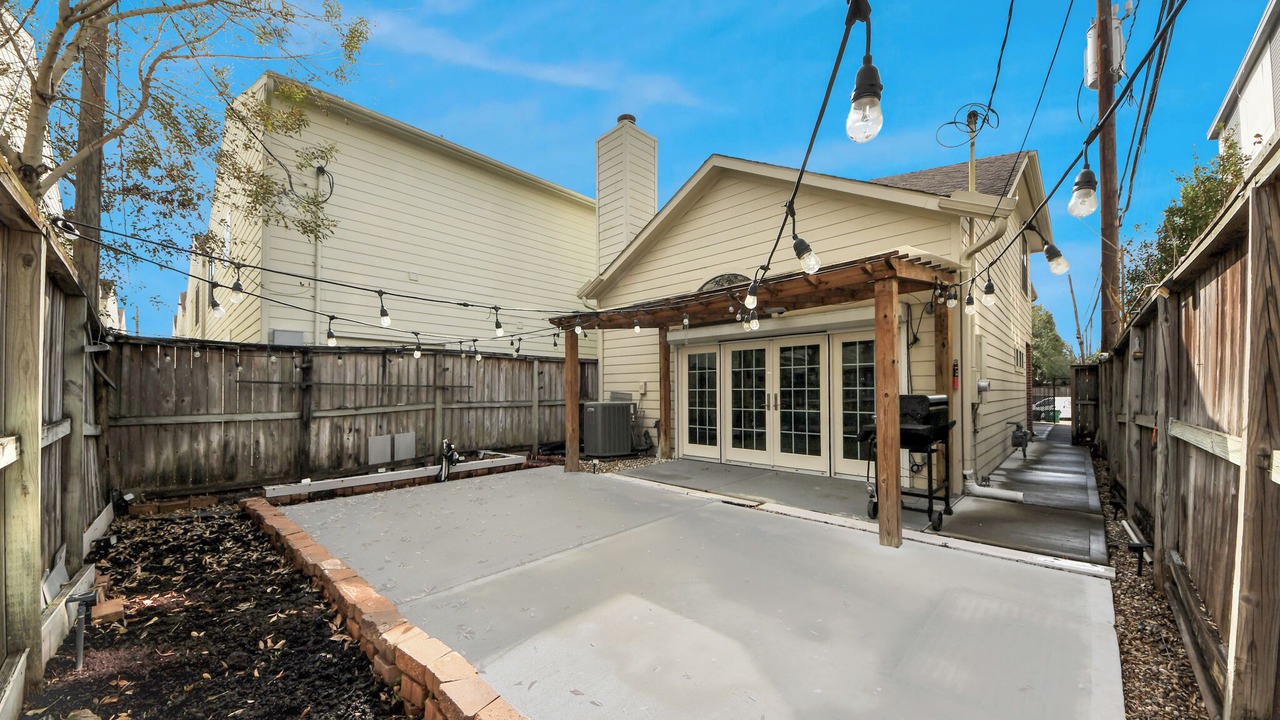 Photo of Outdoor in Willow Meadows/Willowbend Area