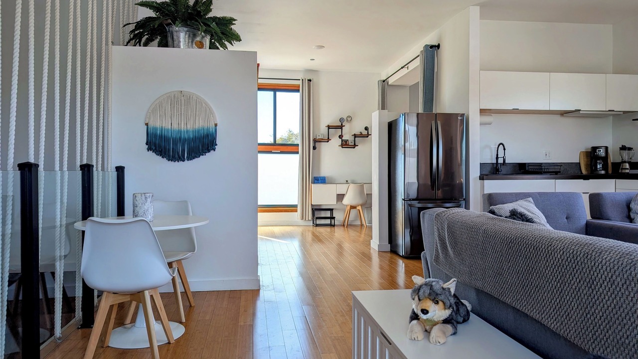 Photo of Livingroom in Culver - West