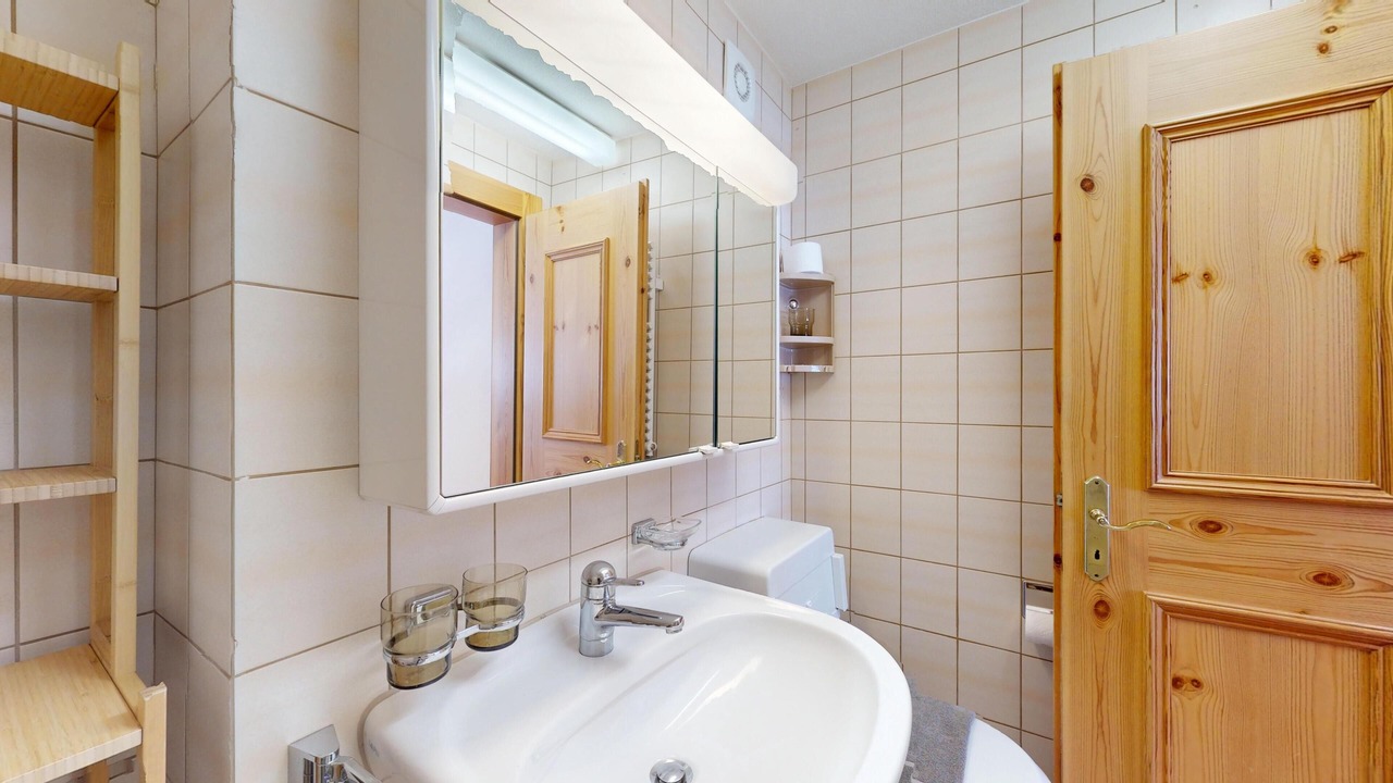 Photo of Bathroom in Bever