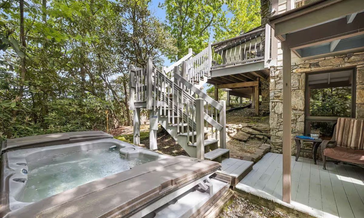 Photo of Outdoor in Pisgah Forest
