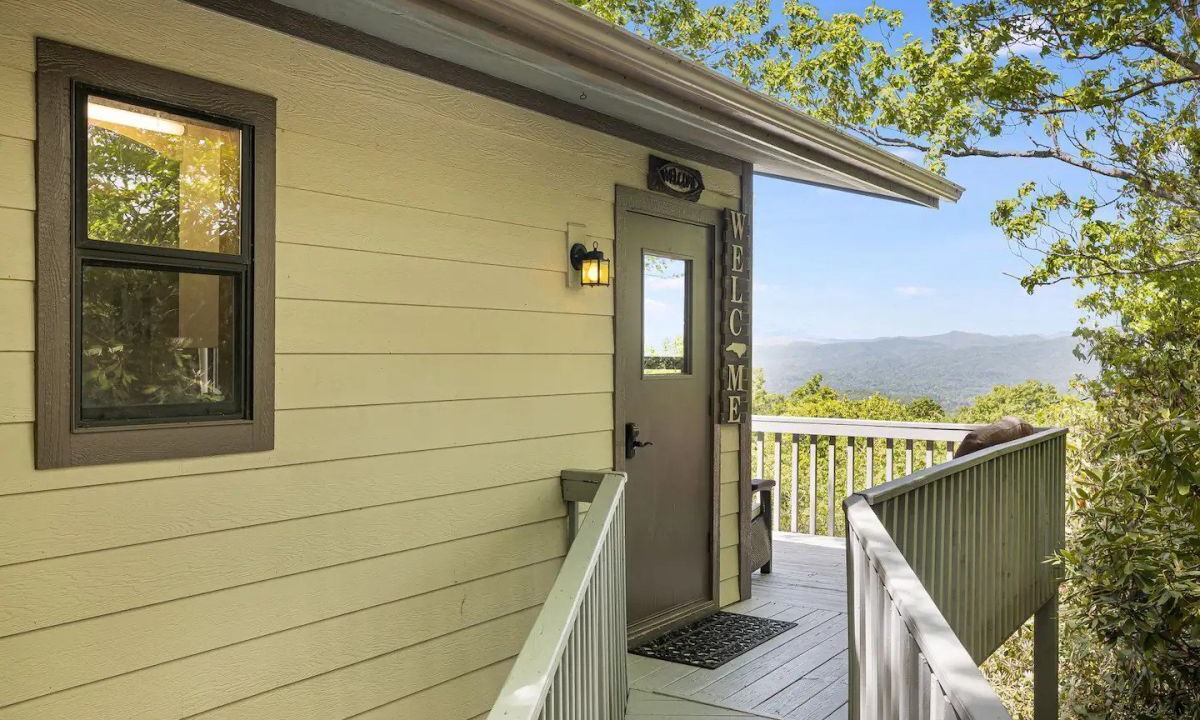 Photo of Patio Balcony in Pisgah Forest